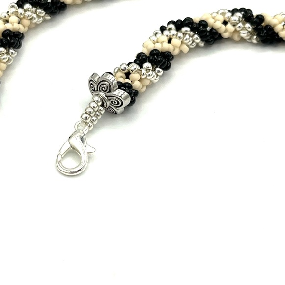 HAND CRAFTED Rope Style Necklace Spiral Black Cream and Silver - Picture 4 of 6
